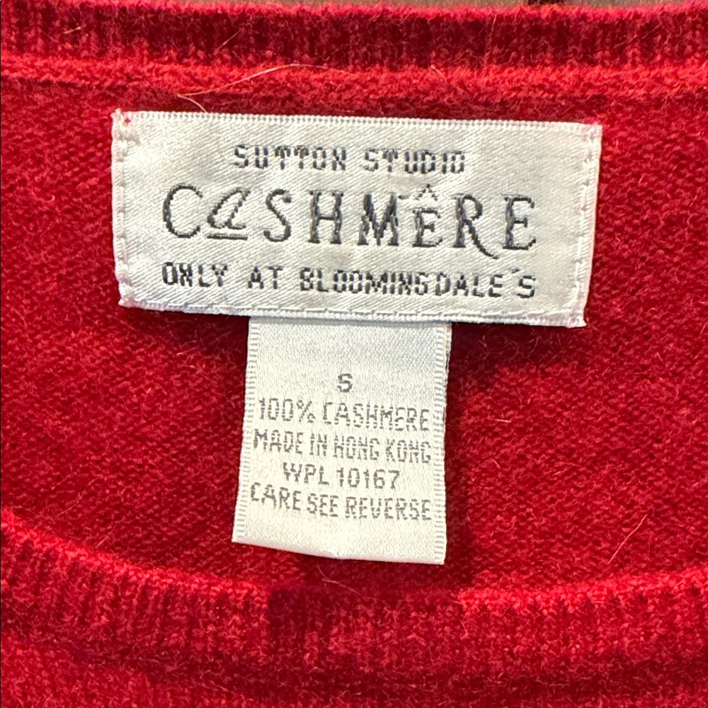 Vintage Sutton Studio Bloomingdale’s Red Short Sleeve Cashmere Top - Picture 2 of 5